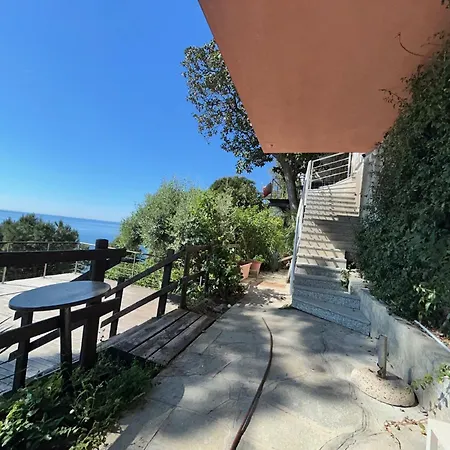 Lile Dazur Villa